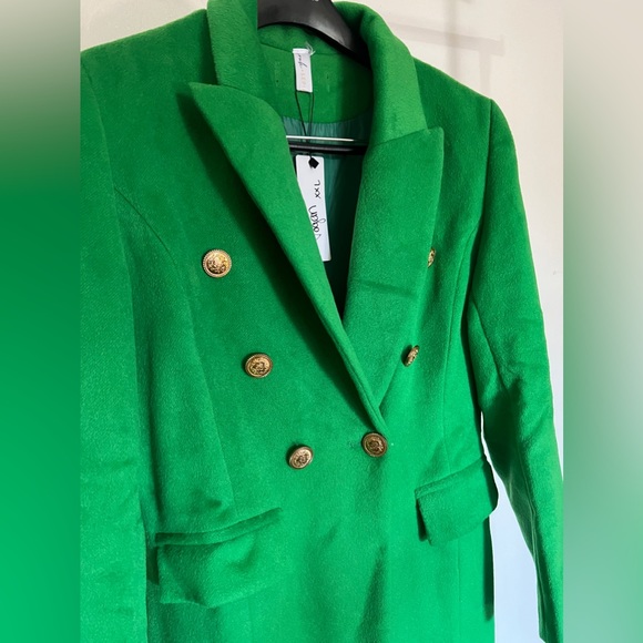 Winter is Upon us! Make me and Offer! Green with Envy - Perfect for the Holidays - Picture 3 of 7